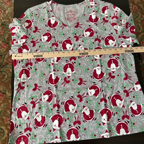 Festive Santa Print 3/4 Sleeve Top V-Neck - Picture 6 of 11